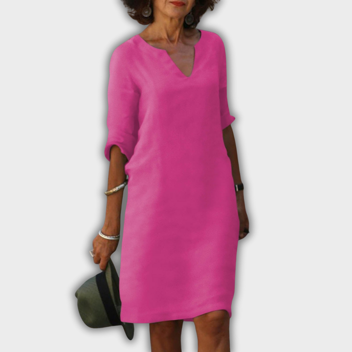 Lyns - dress with V-neck