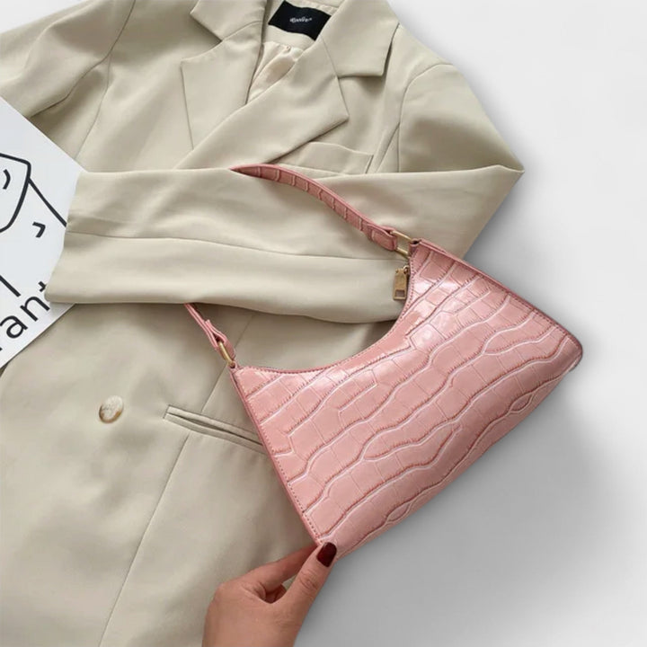 Léora. Shiny Leather Bag